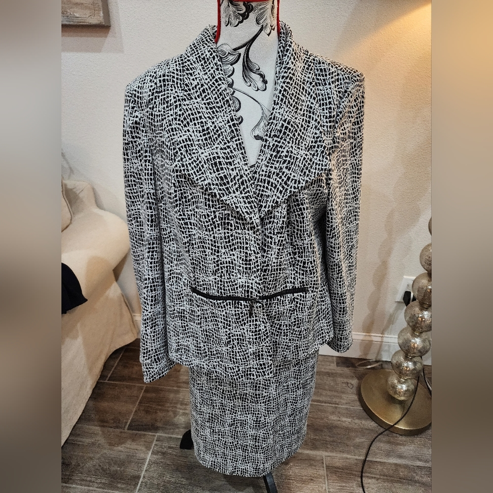 Jacket and skirt set